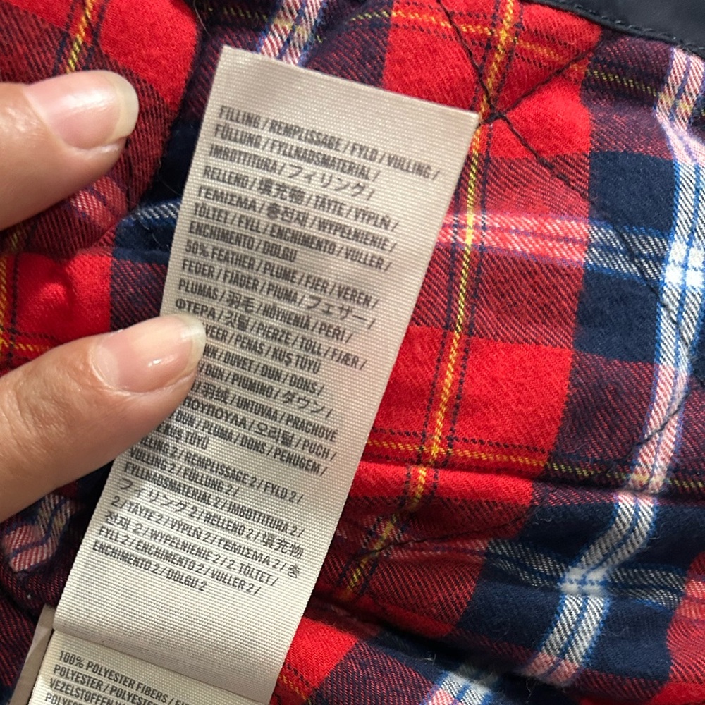 Abercrombie & Fitch down filled toggle front vest with fur hood - Picture 10 of 12
